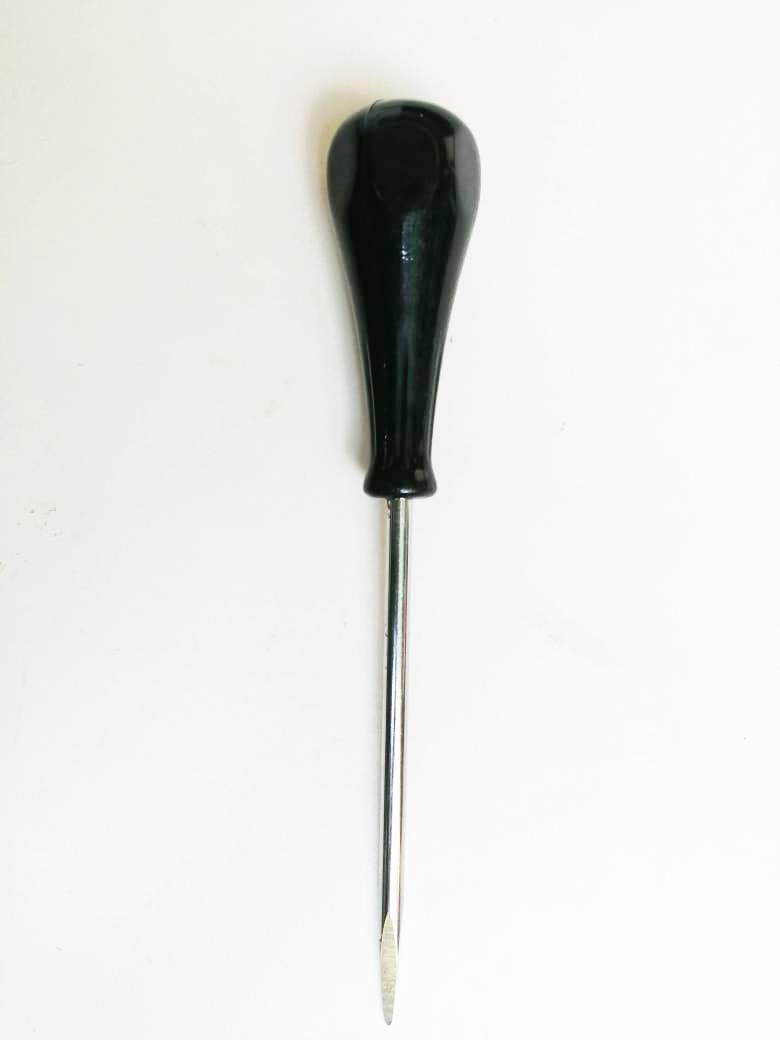 FTE Strong Ice Pick/Puncher/Piercing Tool With Sharp Edge For All Sort of Works. With Strong Fiber Handle Grip - Size 40 x 210 mm