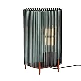 Die Lampe hat einen pulverbeschichteten Fuß aus Stahl und Terrakotta mit einer schwarzen Kordel aus Textil