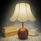 💡 Lumière douce, soin des yeux - l'abat-jour en tissu de haute qualité disperse efficacement la lumière et empêche l'éblouissement, créant un environnement d'éclairage doux et confortable pour l'utilisateur. Que vous lisiez, travailliez ou vous reposiez, cette lumière douce peut minimiser la fatigue oculaire, prendre soin de votre santé oculaire et de celle de votre famille et vous permettre de profiter d'une sensation de lumière chaude et confortable à tout moment.