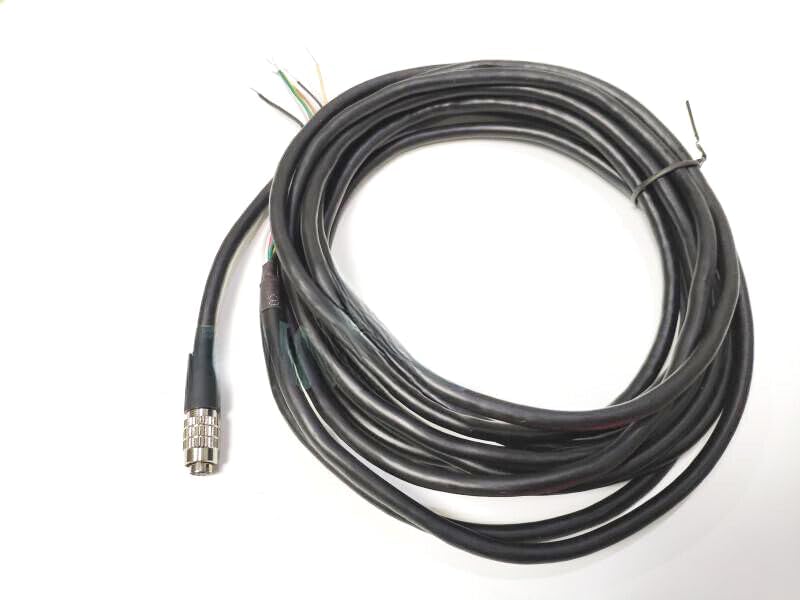 1PCS NEW Industrial camera 8-hole power supply 5m cable HR25-7TP-8S