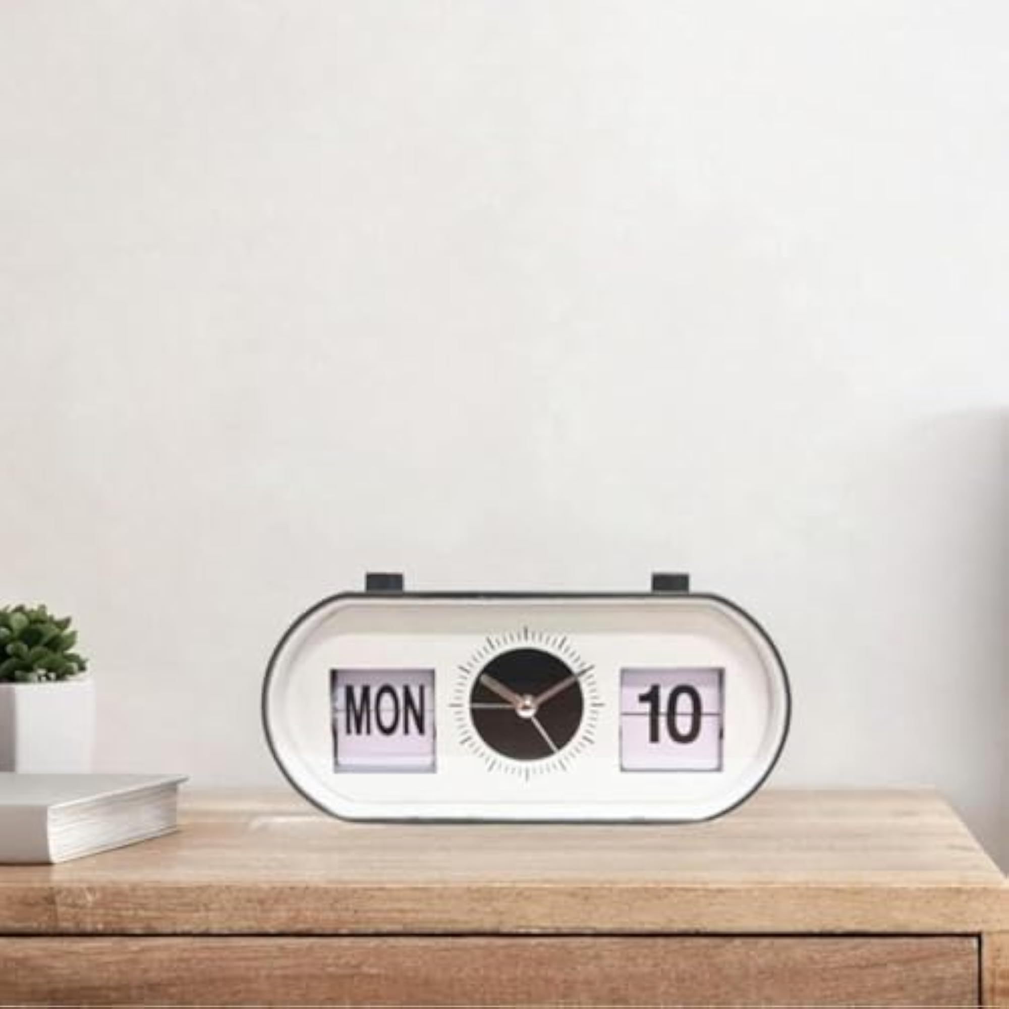 Manual Flip Clock Convenient Desk Alarm Clock, Silver Hands