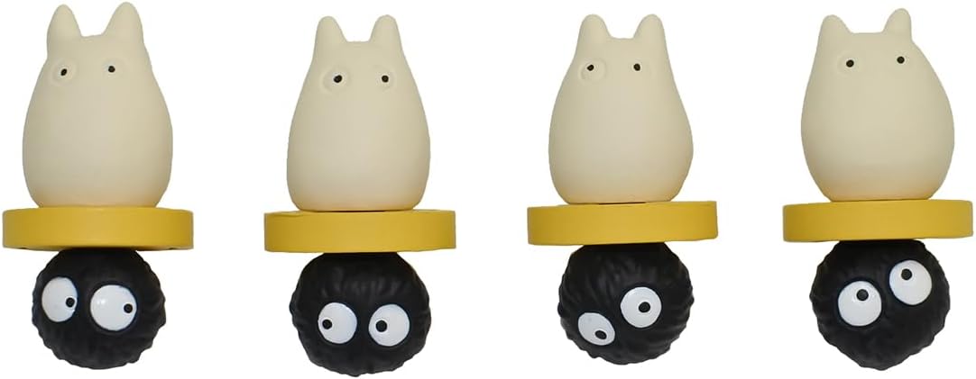 Ensky - My Neighbor Totoro - Totoro and Kurosuke Reversi (Othello) Board Game