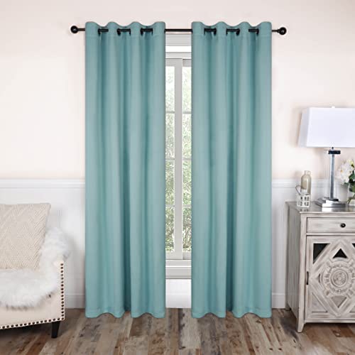 Cortinas modernas para evitar reflejos molestos en el salón de casa 2
