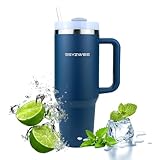 Hervorragende thermische Isolierung: Mit der doppellagigen 304-Edelstahlkonstruktion und der Vakuumisolierungstechnologie bietet dieser Thermobecher eine außergewöhnliche Wärmeisolierung. Er kann Ihre Getränke für eine lange Zeit heiß oder kalt halten, perfekt für lange Fahrten.