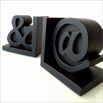 Amazon Co Jp 本立て ブックスタンド Cdスタンド おしゃれ 文字 記号 デザイン ブックスタンド ブックエンド Toy7697 文房具 オフィス用品