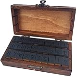 Práctico y portátil: ¡mantenga a los niños ocupados en cualquier lugar! Su conjunto de sellos alfabéticos y los suministros caben dentro del práctico estuche de viaje portátil. Las ranuras individuales para cada sello, además de almacenamiento adicional, mantienen todo lo que necesita en su lugar y evita que se pierdan artículos.
