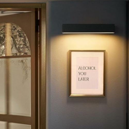 Aplique de pared negro con diseño rectangular minimalista y luz cálida de exterior 7