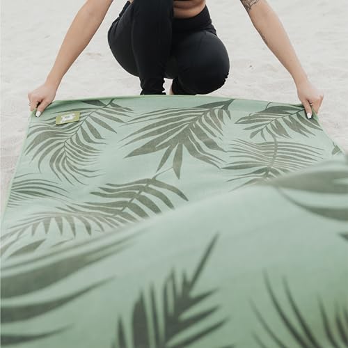 Image of Sprints Athletic Running Towel, Full-Sized, Car Seat Cover - Performance Microfiber (Garden of Races Past)