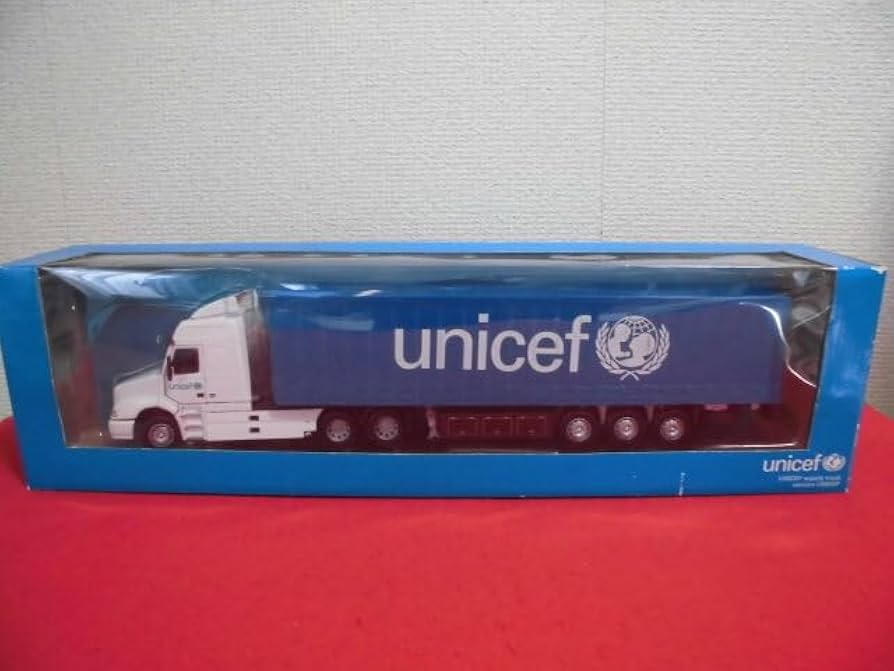 Amazon.co.jp: unicef Volvo Volvo Supplies Truck Mini Car Limited