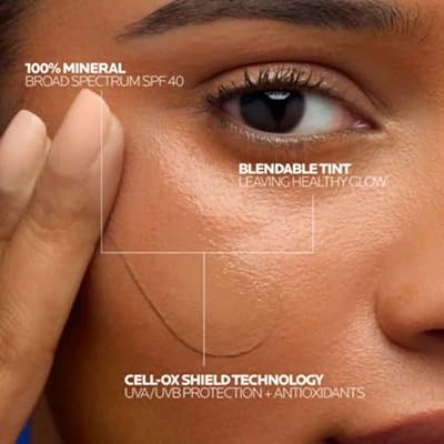 La Roche-Posay Anthelios Sunscreen SPF 40, Ultra-Light Fluid Broad Spectrum SPF 40, Face Sunscreen with Titanium Dioxide Mineral, Lightweight & Fast-Absorbing, Oil-Free, Matte Finish