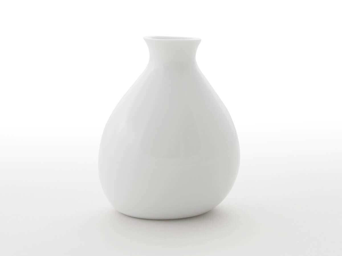 Original japanisches Sake Set Yuuki, Karaffe, ca. 400 ml, 5 Sake-Becher. Feinstes Porzellan, traditionelle Handarbeit, echte Unikate. Weiß, edle Transparenz, Design-Auszeichnungen, spülmaschinenfest