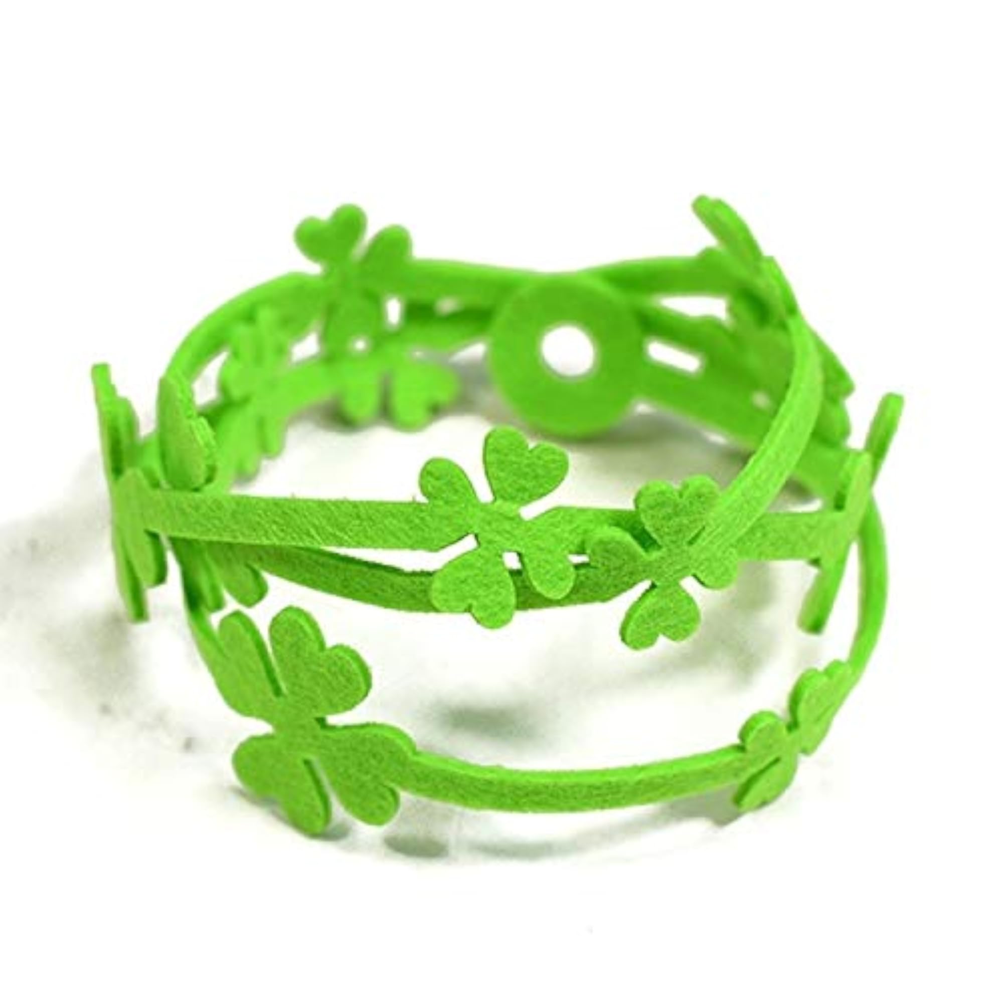 Non-Woven Clover Wicker Pendant, Classroom Decoration