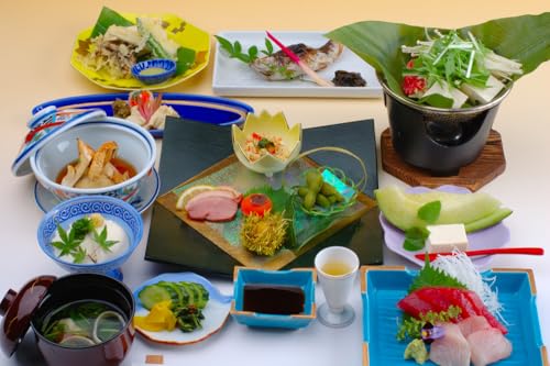 山荘なぎさ プラン (4) 豆腐・猪鍋を堪能 3名様宿泊券 [0679]