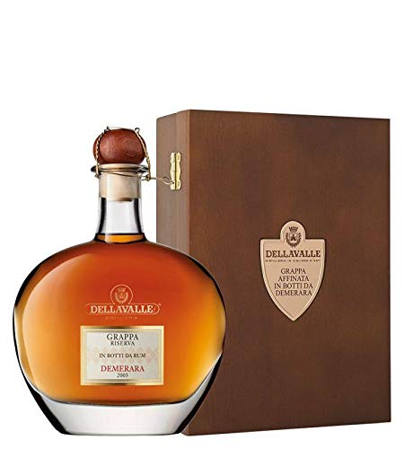 Distilleria Dellavalle 2004 Grappa Riserva Affinata in Botti da Rum in Holzkiste 0.70 Liter Cover