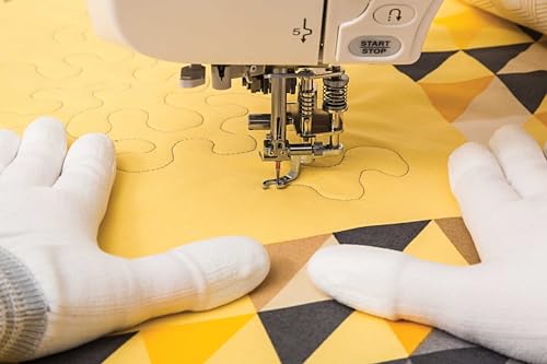 Image of The Ultimate Guide to Free-Motion Quilting with Angela Walters: Tips, Techniques & 104 Designs