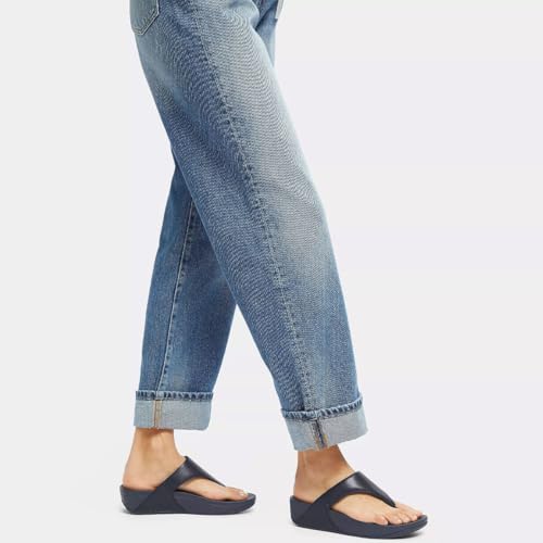 Image of FitFlop Women's Lulu Leather Toe-Post Sandals