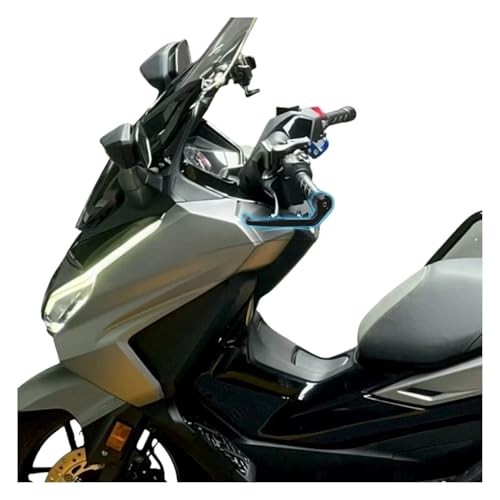 Protège mains moto idéal pour les trajets quotidiens en scooter NSS750 et ADV350