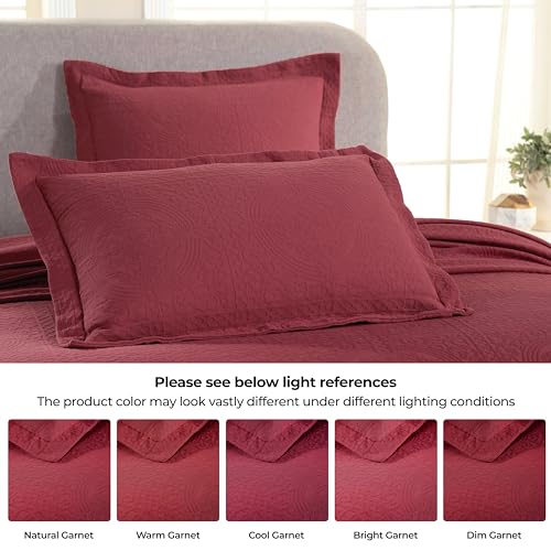 Superior Cotton Fleur De Lis Bedspread Set, Warm Blankets, All-Season Bedding, Bedroom Decor, Decorative Boho Medallion Coverlet, Includes 1 Bedspread, 1 Pillow Sham, Twin, Garnet