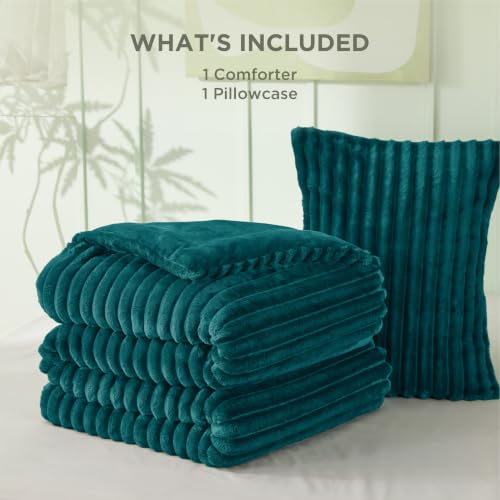 Image of Bedsure Twin /Twin XL Fluffy Comforter Set - GentleSoft 2 Pieces Luxury Fleece Teal Bedding, Cozy Room Decor Aesthetic, 1 Twin /Twin XL Bed Comforter (68 inchx88 inch) and 1 Pillowcases (20 inchx26 inch)