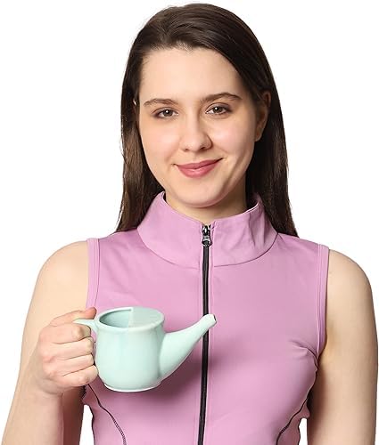 Ancient Impex Pot Neti en céramique 400 ml Vert menthe – Pot de nettoyage nasal anti-déversement avec 5 sachets de sel de Neti, passe au micro-ondes, kit ayurvédique Jala Neti pour soulager les sinus