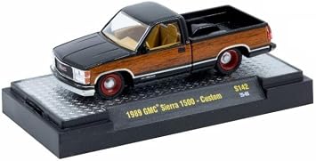 M2 Machines AutoThentics 1989 Sierra 1500 164 Scale 32500-S142 25-65