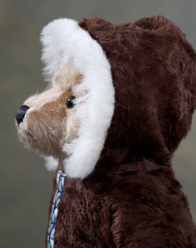 Amazon.co.jp: シュタイフ製Matou Eskimo With Polar Bear (マトゥ