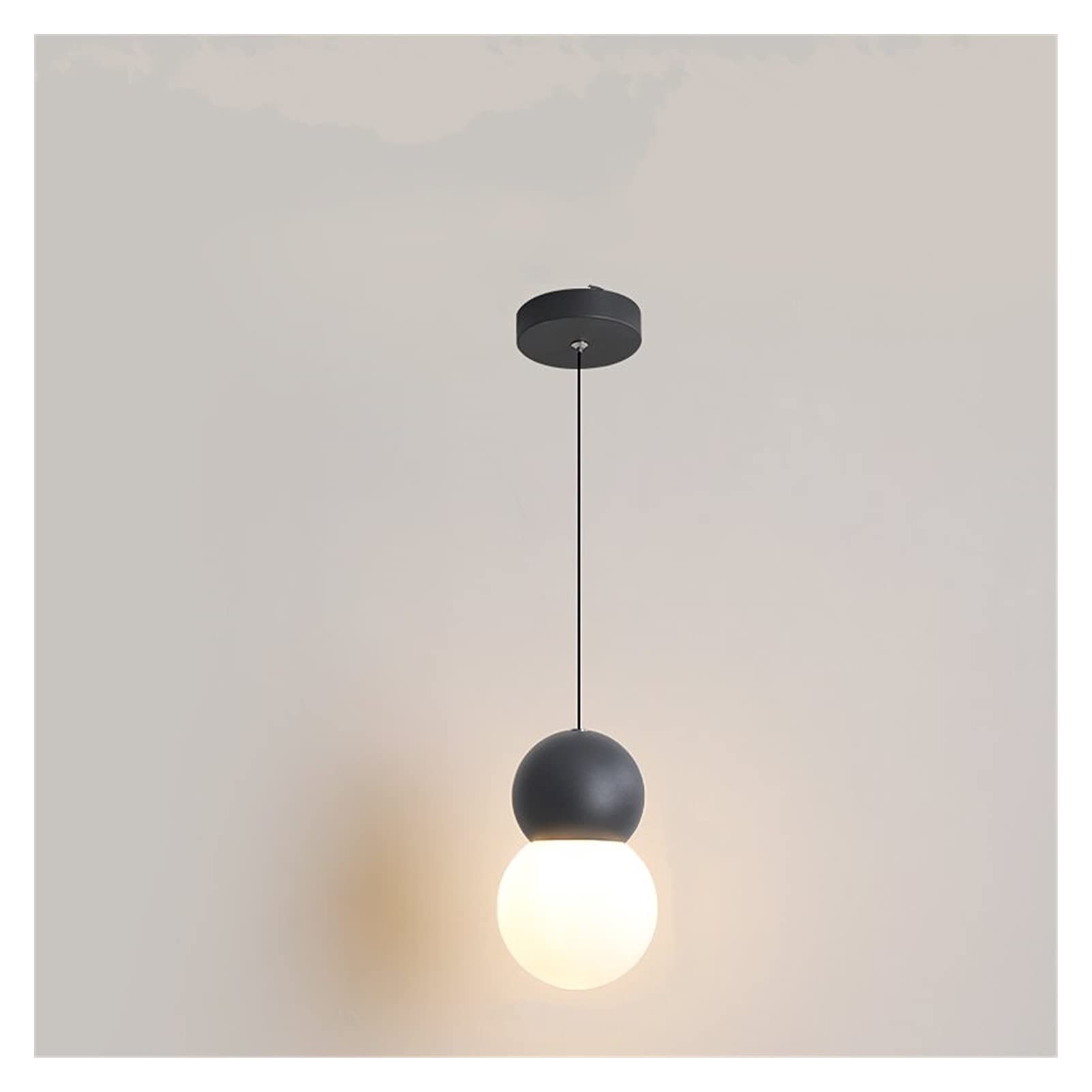 Lustres LED design moderne pour égayer un intérieur sombre et épuré