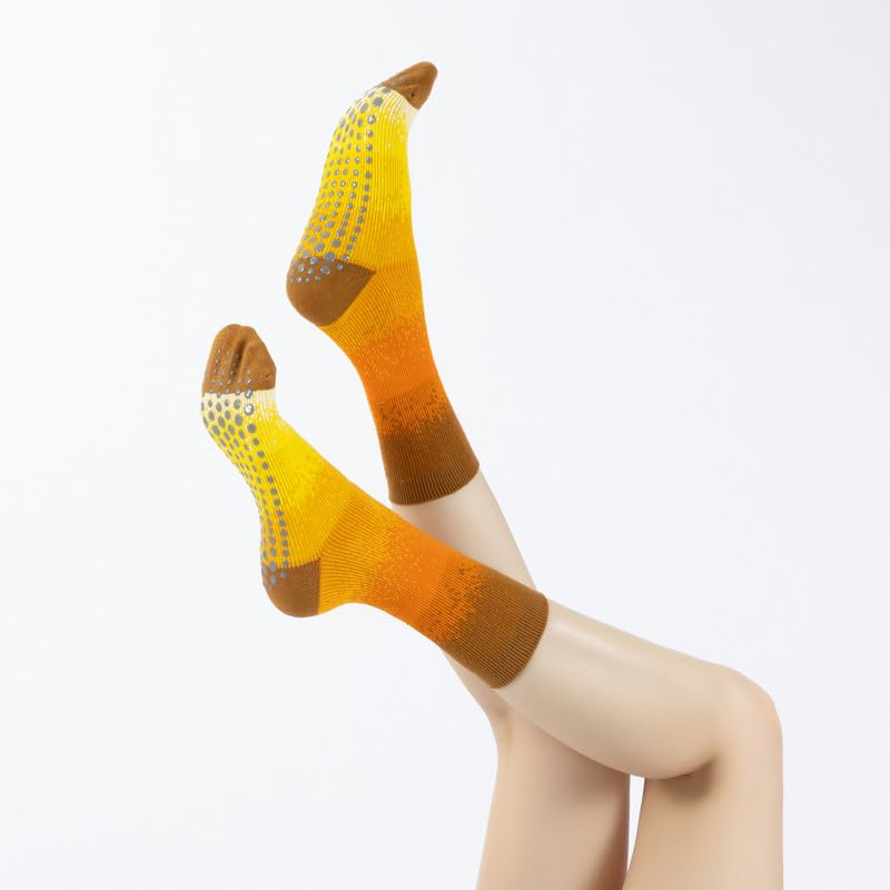 Image of Verdancy Yoga Pilates Socks with Grips for Women Non Slip Gradient Color-Blocked Cushioned Crew Socks for Barre Ballet Dance