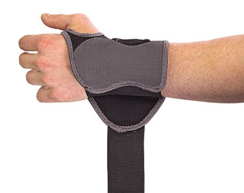 Mueller Hg80 Wrist Brace, Large, Black, 1-Count Box #TOP1