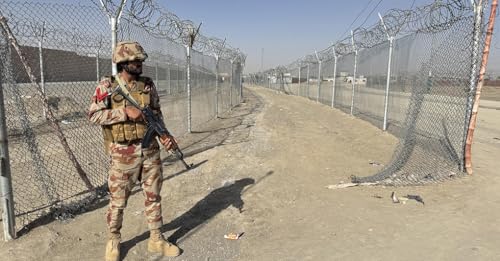 Pakistan-Afghanistan: confini chiusi, guerra aperta