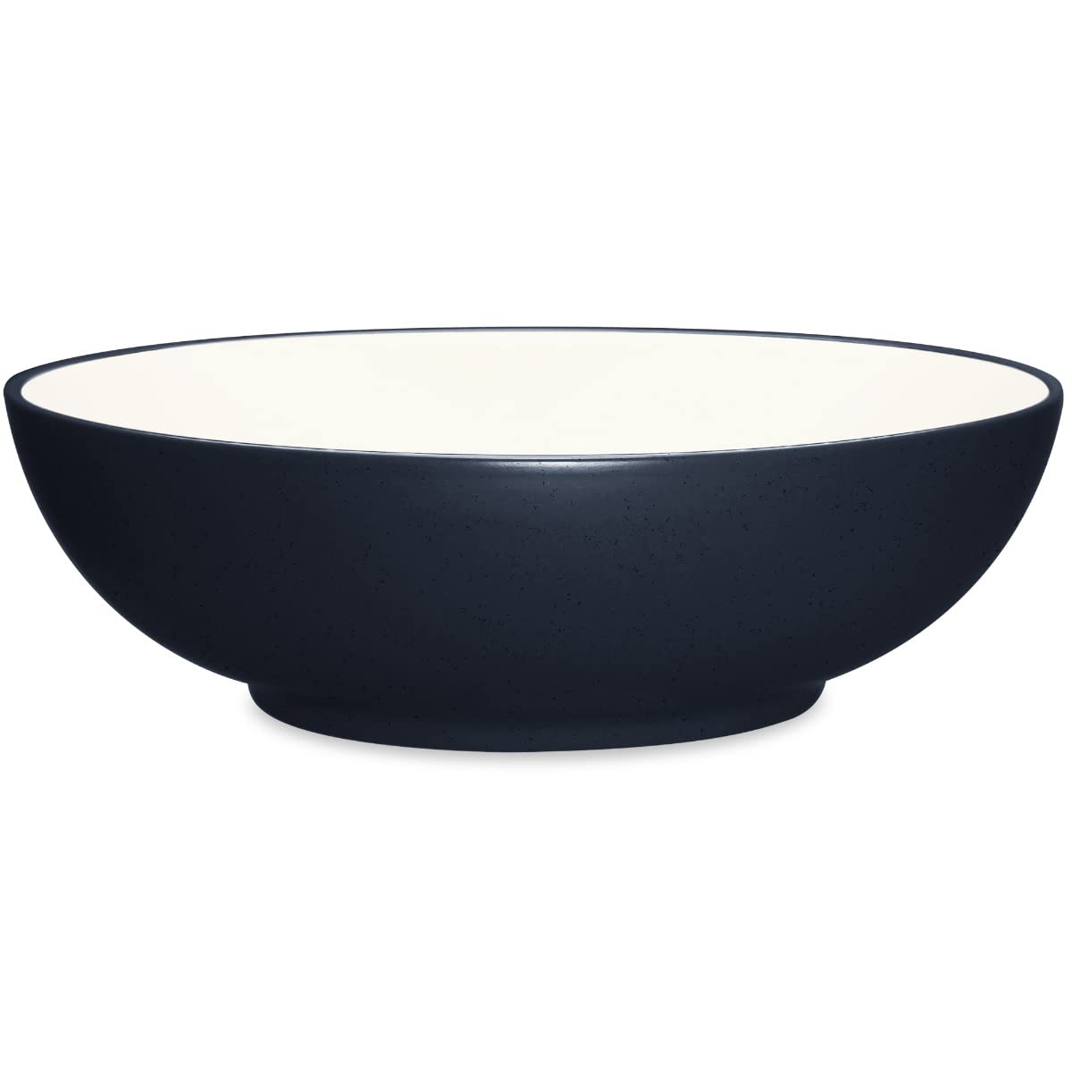 Grand bol à légumes Noritake Colorwave bleu marine pour partager de grands repas conviviaux