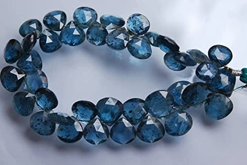 Kyanite bleue naturelle taillée en coeur de 9-11mm à offrir pour créer un bijou personnalisé