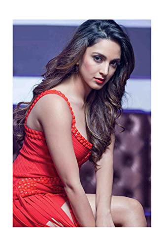 Go Green Tale Wall Poster|Actress Kiara Advani Poster|Celebrity Poster |Decorative Wall Poster|Poster For Room/Hotels/Hostels|Home décor Item|High Resolution-300 GSM
