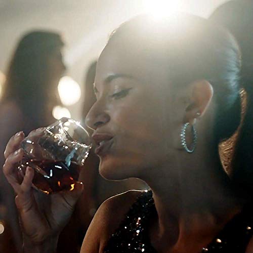 Vecchia Romagna Classica 70cl – Brandy invecchiato in botti di rovere, gusto fresco e delicato. 37,2% vol. - 6