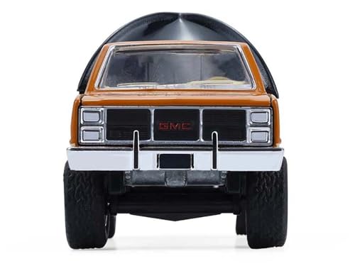 1986 Sierra Lifted Pickup Truck Desert Sand y Tan 1:64 miniatura 5