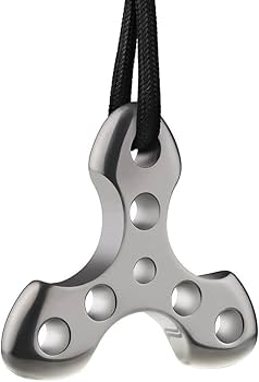 Amazon | チタン 三角形キーホルダ 護身用 マルチーツール EDC