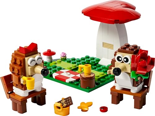 LEGO Igel und Ihr Picknick-Date, Tier-Spielset mit Pilzmodell, Bauset mit Naturkulisse für Kinder, Geschenkidee für Jungen und Mädchen ab 8 Jahren, die gern fantasievoll Spielen, Tierspielzeug 40711
