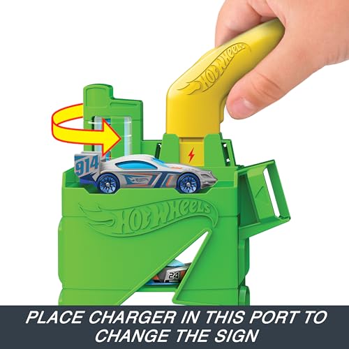 HOT WHEELS Netflix 'Let's Race' - Super Charging Service Area, Playset with 4 Fuel Stations, Lift and Parking Up to 10 Cars, 1 Car Included, 4+ Years, HTN79