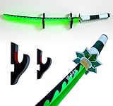 Matériaux : La partie haute de la lame est en BOIS (bambou). La partie basse lumineuse est en PC (polycarbonate). Le fourreau, la garde et le manche sont en ABS dur haute densité (plastique). Le tressage autour du manche et sur le fourreau est en COTON.