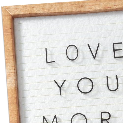 Hallmark Cartão de aniversário romântico característico (Love You More Letterboard)