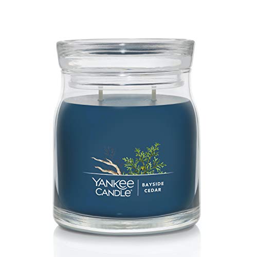 Yankee Candle Bayside Cedar Signature Medium Jar Candle