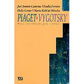 Paperback Piaget-Vigotsky (Em Portuguese do Brasil) [Portuguese_Brazilian] Book