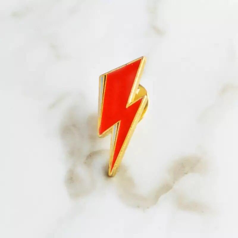 PEEL&LIFT 稲妻ピンバッジ⭐︎サンダーボルト jonio アンダーカバー、 PEEL&LIFT 稲妻ピンバッジ⭐︎サンダーボルト jonio アンダーカバー