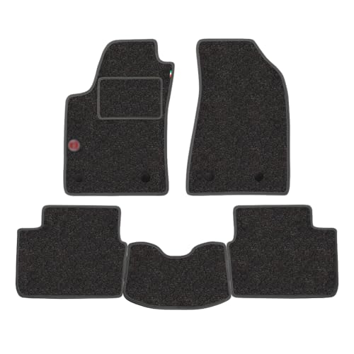Il profilo del tappeto è bordato con nastro in tessuto, disponibile in diversi colori.