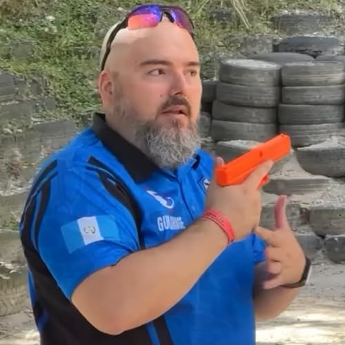 Armas de fuego, tiro y delincuencia, con Rod, tirador e instructor de tiro en Guatemala. copertina