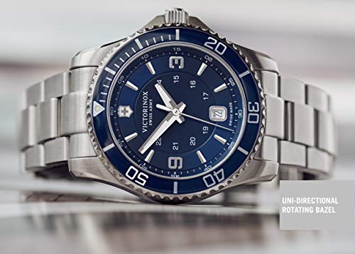 Victorinox Maverick Ø 43 mm Reloj de Pulsera de Hombre, Swiss Made, Cuarzo analógico, Sumergible hasta 100 m, Cristal de Zafiro, Pulsera de Acero Inoxidable, Plateado