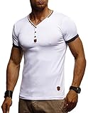 t shirt weiter ausschnitt herren Passform: Aus weichem, qualitativ hochwertigem und anschmiegsamen Material gefertigt, sitzt die körpernahe Passform dieses stylischen T-Shirts wunderbar bequem an der Figur.