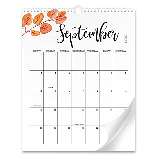 Aesthetic Floral Wall Calendar - The Perfect Monthly Calendar With Seasonal Designs for Easy Planning - Runs from August 2022 Until December 2022