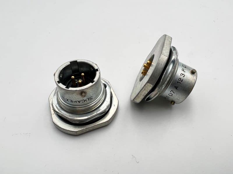 Connecteur haute densité norme 38999 Amphenol Socapex blindé et durable 45107A12-3P0150