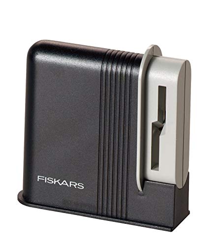 Fiskars Clip-Sharp, Total Length: 4 Cm, Plastic, 1000812 Scissors Sharpener, One Size, Black #TOP1